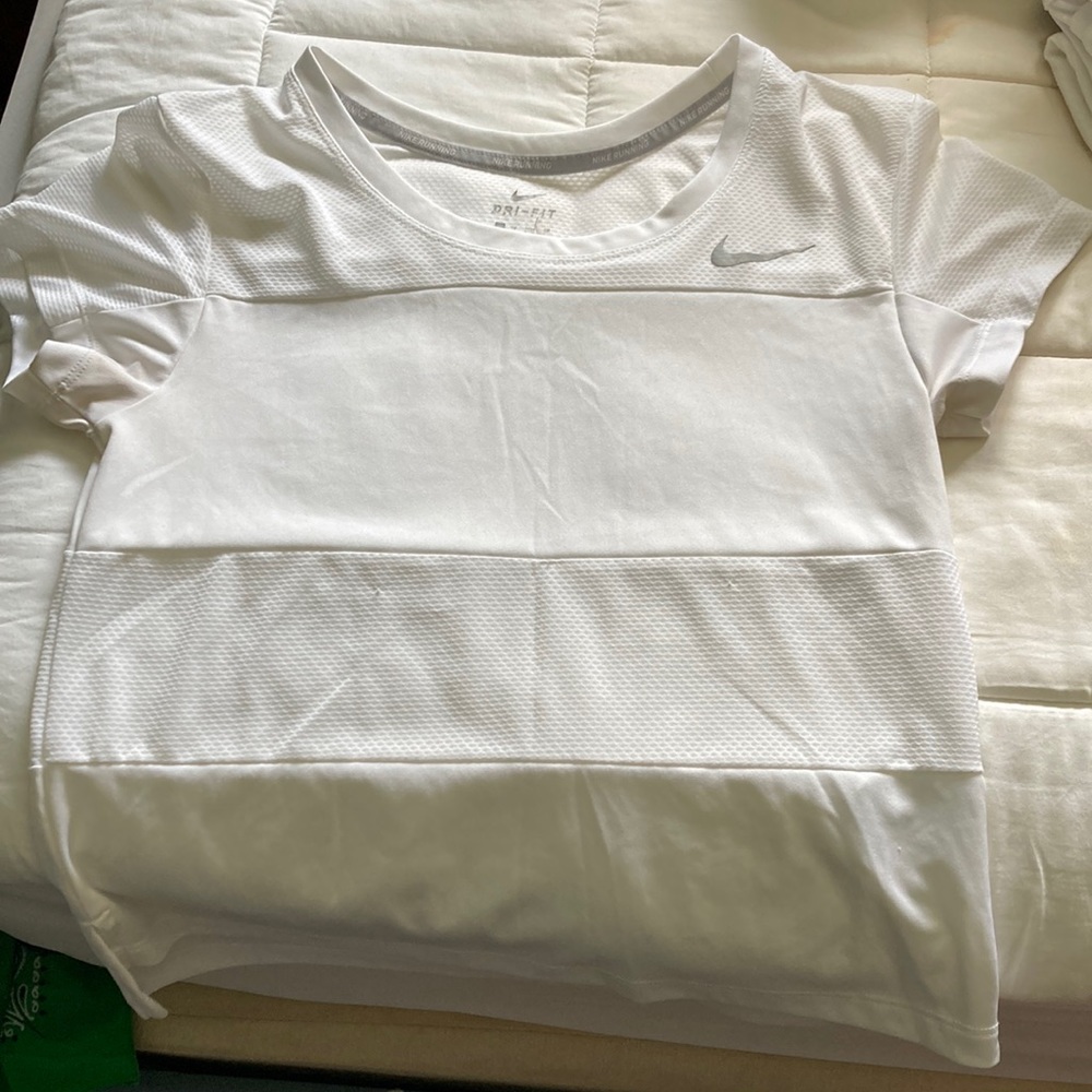 Nike workout top